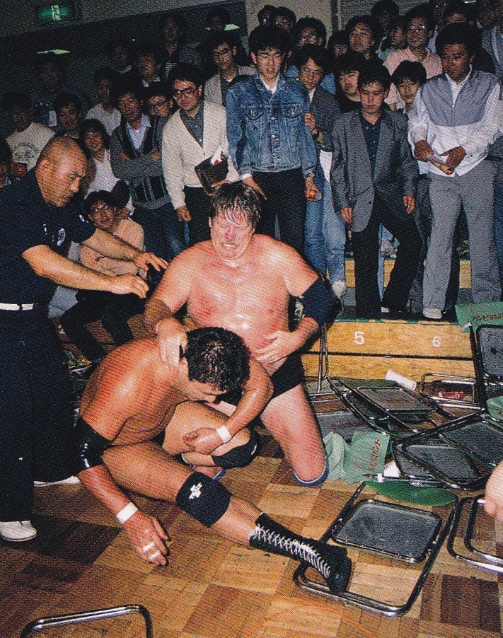 ジャンボ鶴田が初代王者も、難産の末統一された三冠ヘビー級王座